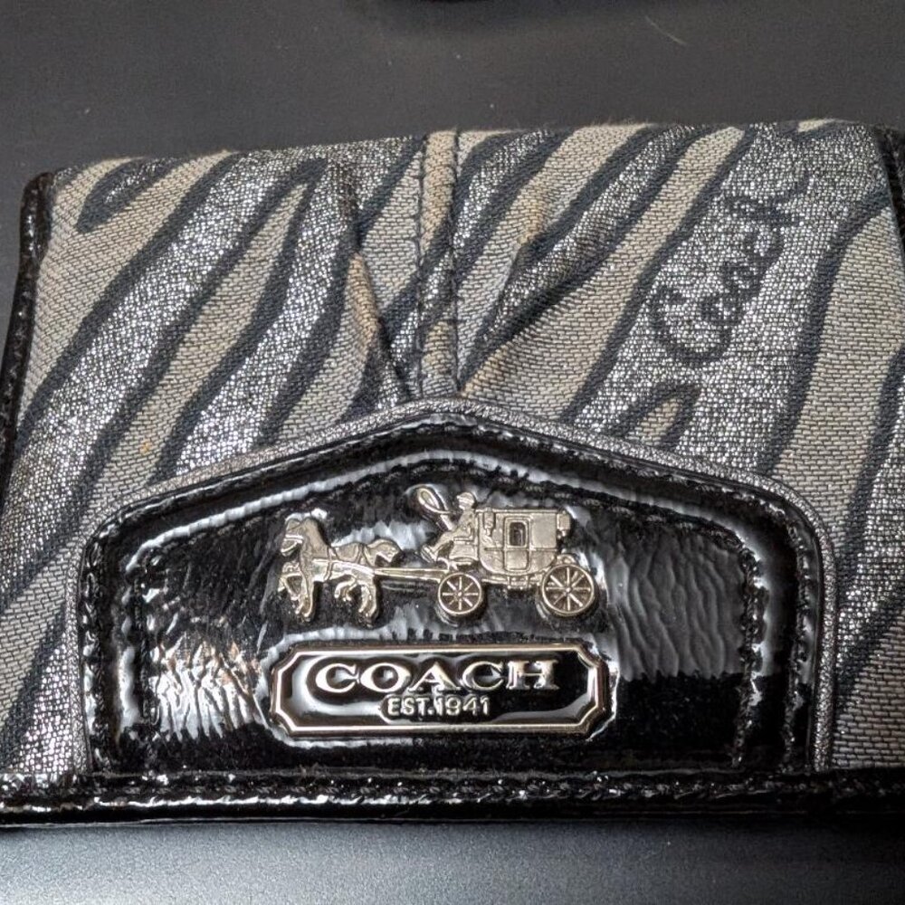 COACH MADISON VINTAGE ZEBRA PRINT PATENT LEATHER BLACK SILVER WALLET